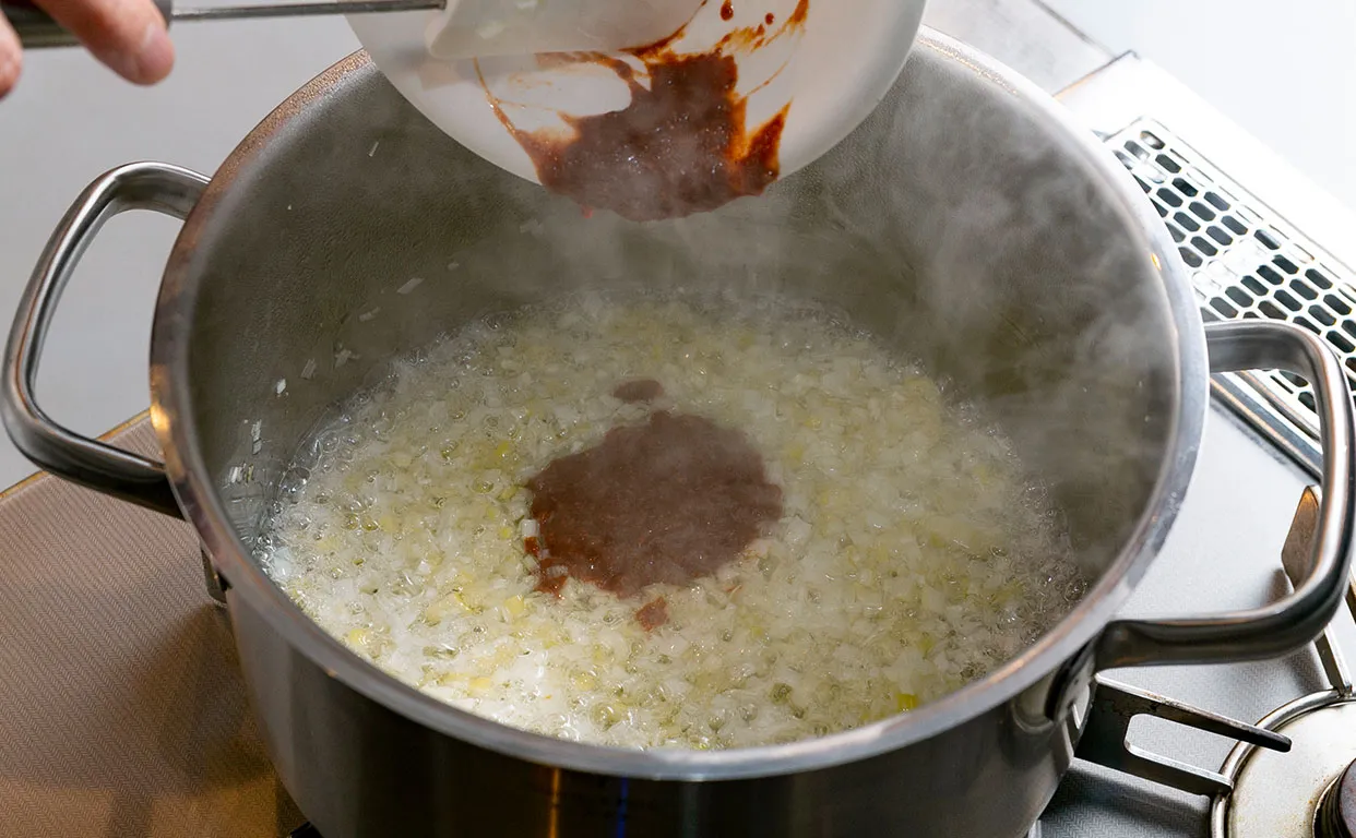 茄子と厚揚げの麻婆ソース作り6