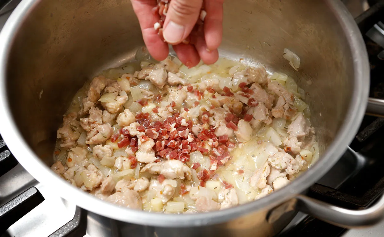 鶏肉とパプリカのバスク風ソース作り13